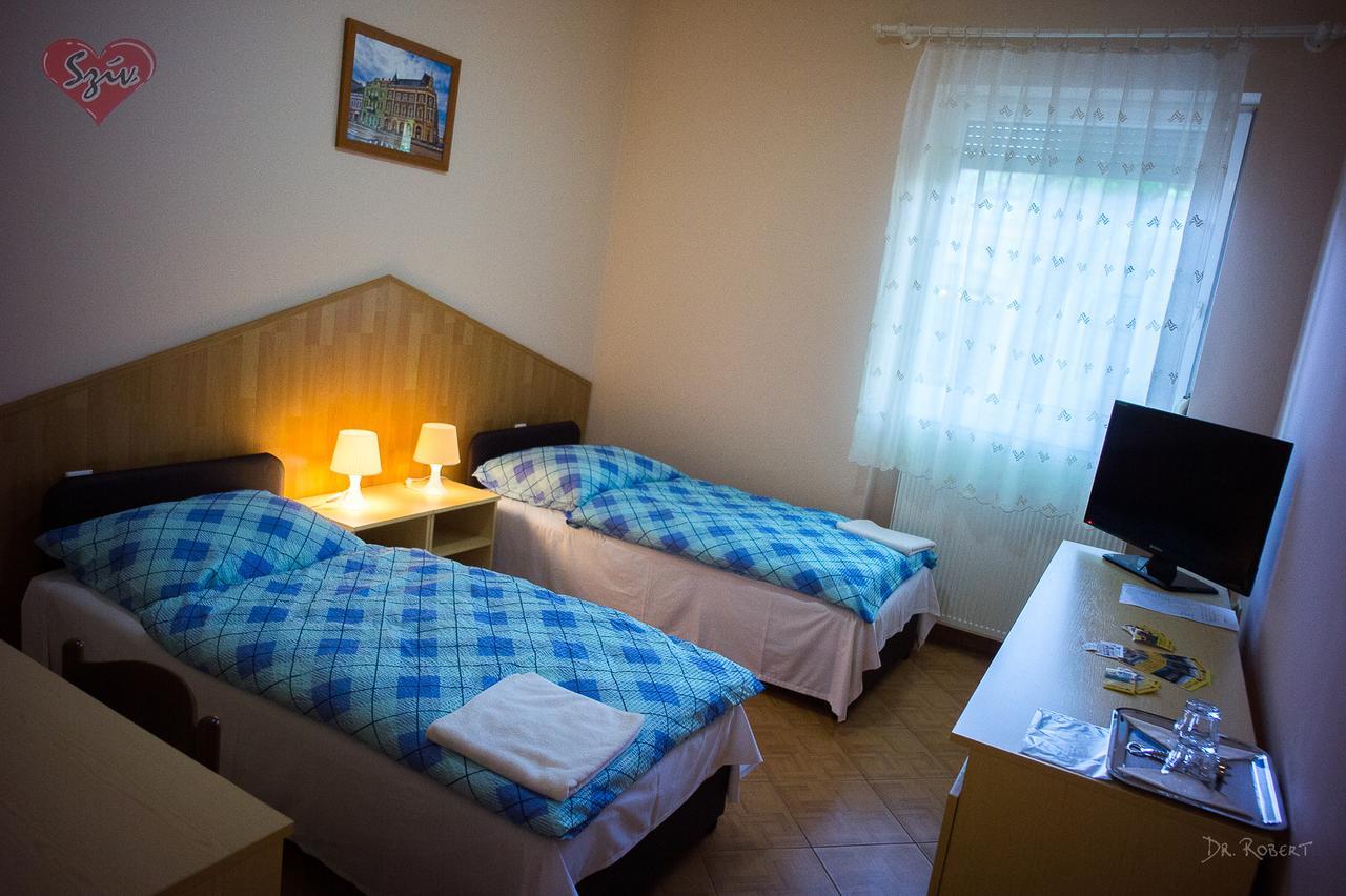 Civis Szallashely Debrecen Bagian luar foto