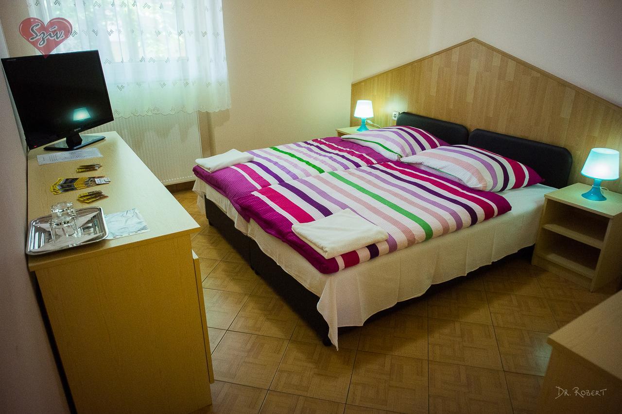 Civis Szallashely Debrecen Bagian luar foto