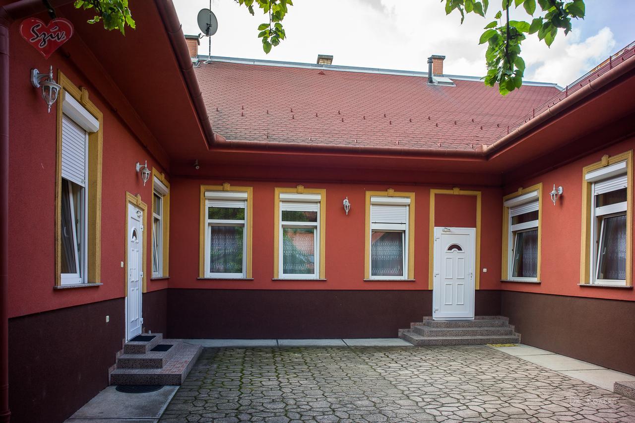 Civis Szallashely Debrecen Bagian luar foto